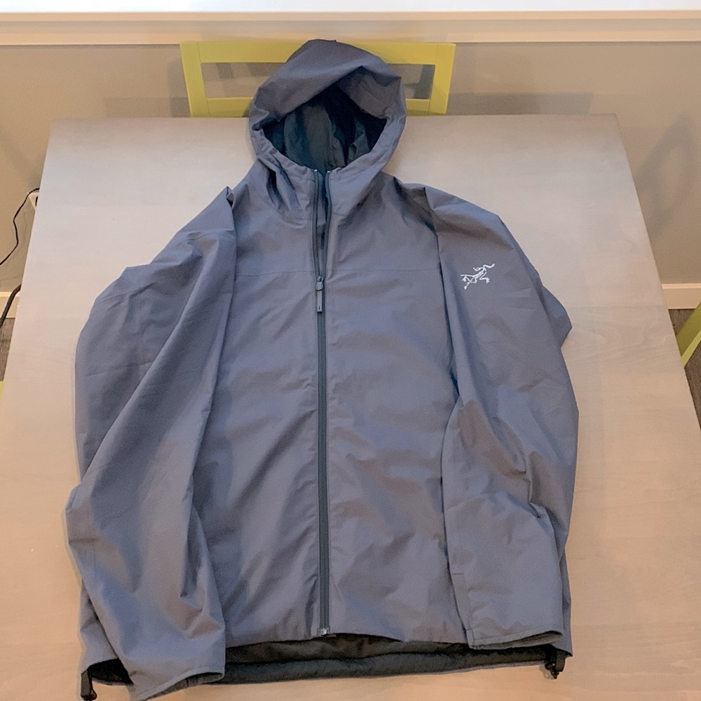 Mens Large Arc’teryx Solano jacket